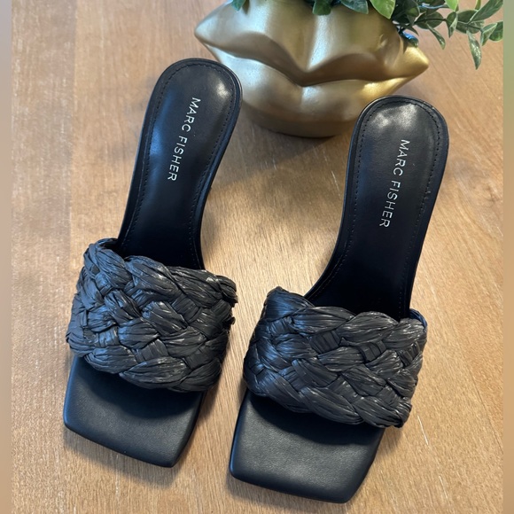 Women’s Marc Fisher Barsana Heeled Slide Sandals - Picture 5 of 6